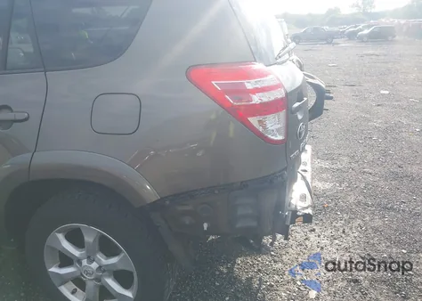 2010 Toyota Rav4 Limited V6 z USA, uszkodzony, nr VIN 2T3DK4DV3AW030759